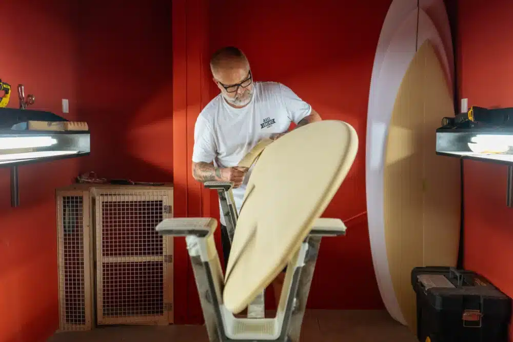 axel-lorentz-shapes-saint-jean-de-luz-location-marty-surf-delivery