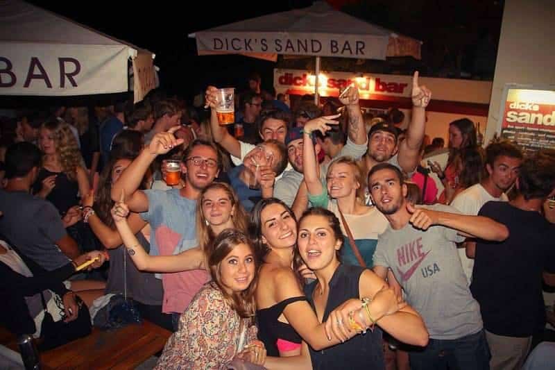 dicks-sand-bar-hossegor-location-marty-surf-delivery